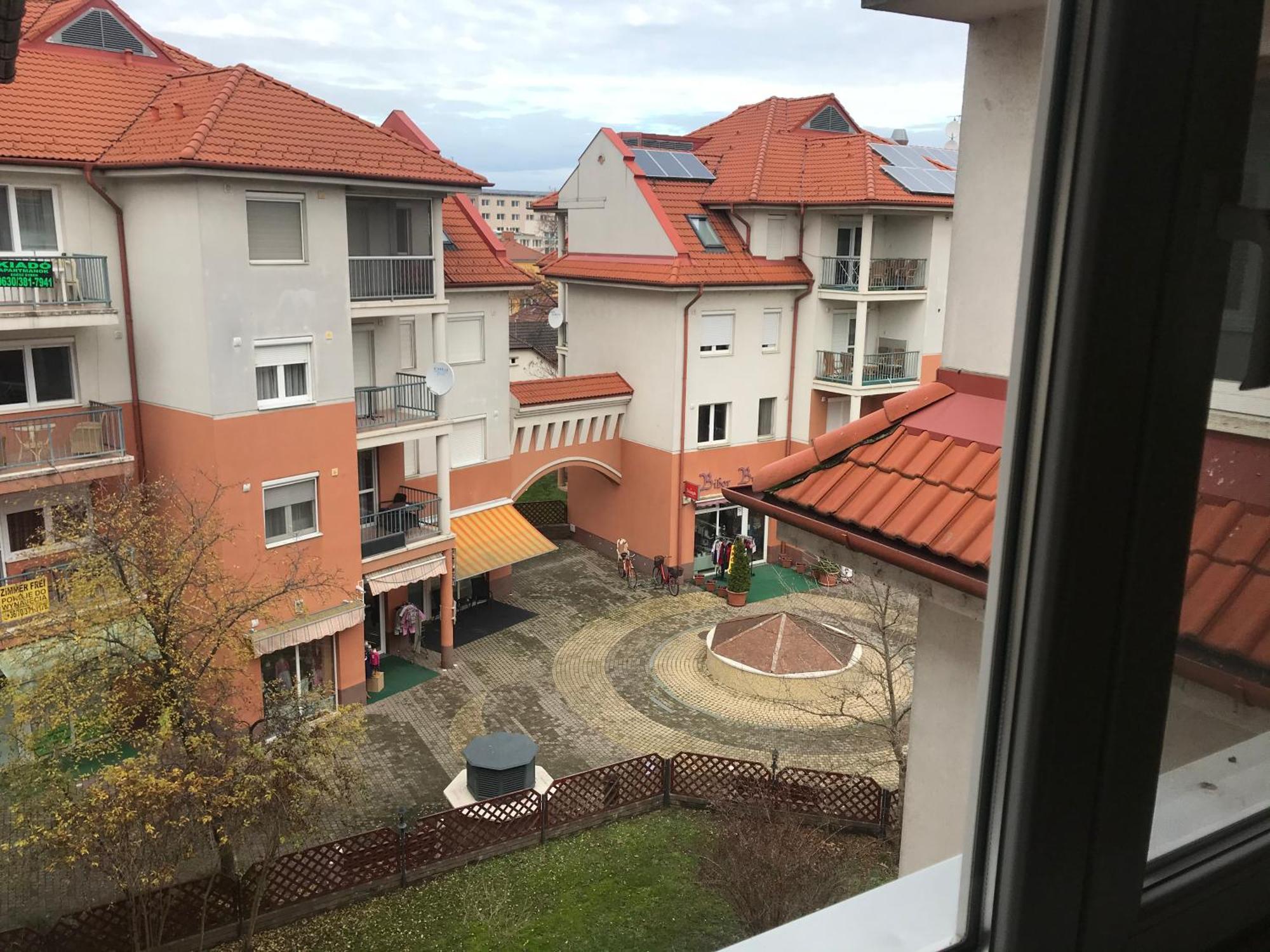 Tommy Apartman Hajdúszoboszló Eksteriør bilde
